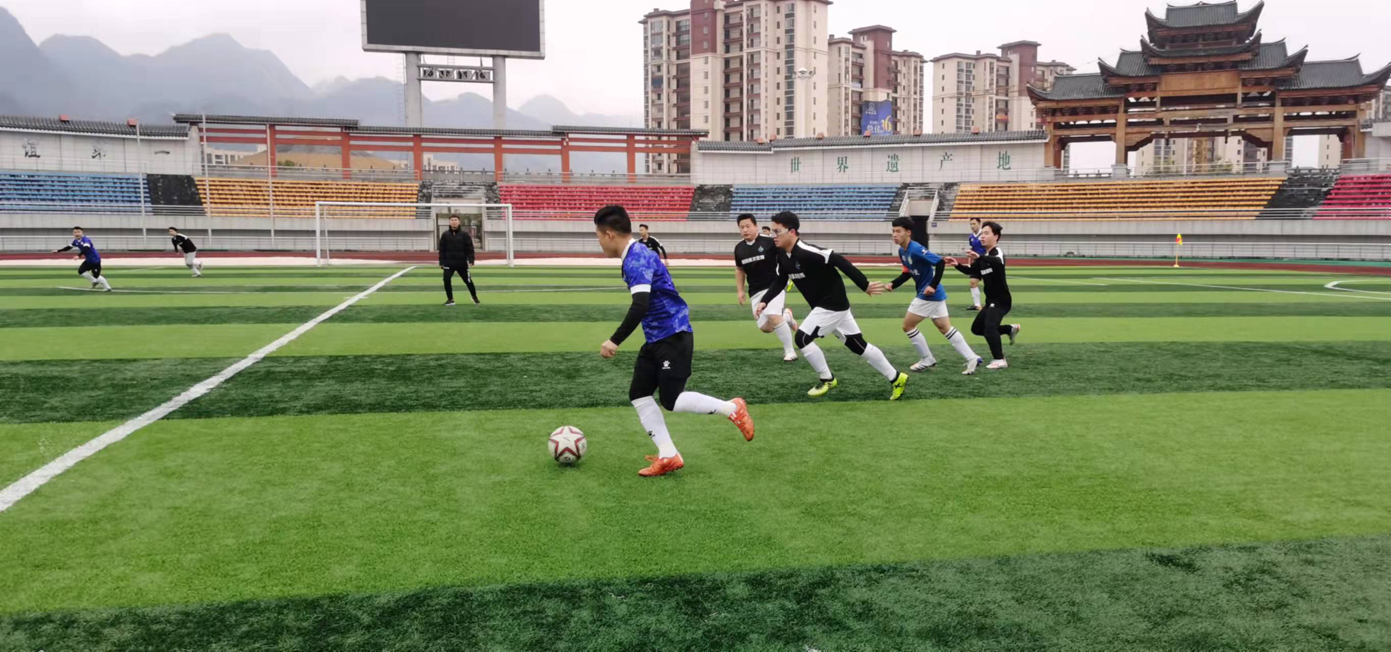 续在这项顶 续在这项顶